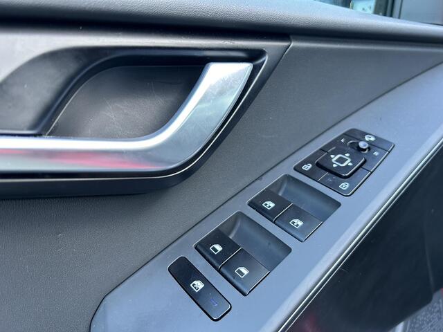 KIA Niro 1.6 GDi Hybrid DynamicLine Automaat | Navi | Key-Less | Apple Carplay & Android Auto | Camera | Cruise | H-Leder |