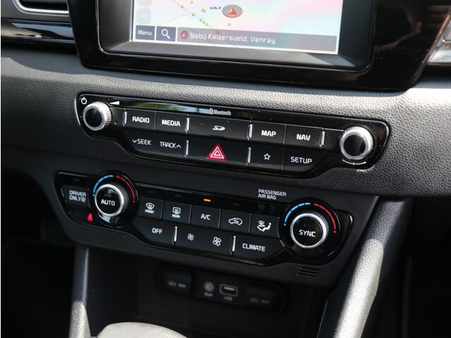 KIA Niro 1.6 GDi Hybrid DynamicLine I Trekhaak I Navi I Camera