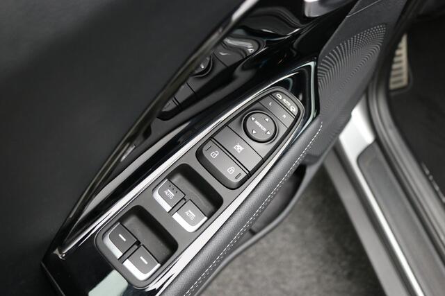 KIA Niro 1.6 GDi PHEV DynamicPlusLine / Navigatie / Adaptieve Cruise Control / Airco Climate control / LMV / NL auto / Historie aanwezig / Plug-in-Hybride / Parkeersensoren voor & achter /