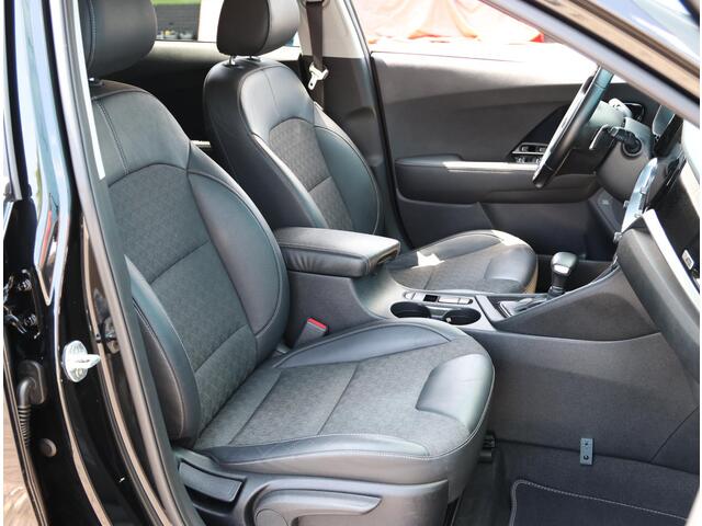 KIA Niro 1.6 GDi Hybrid Style Edition | AppleCarPlay/AndroidAuto | Dodehoekdetectie | Keyless | 18"LMV | Camera | Climate Control | Navigatie | AUTOMAAT | JBL AUDIO |