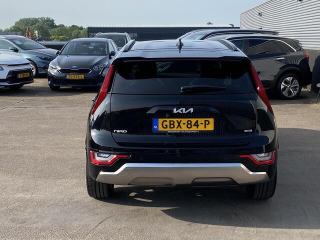 KIA Niro 1.6 GDi Hybrid ExecutiveLine Schuif/-kanteldak, Dodehoekdetectie, seat memory, Stoelkoeling + verwarming, Parkeersensoren, Leder, BTW-auto, NL-auto