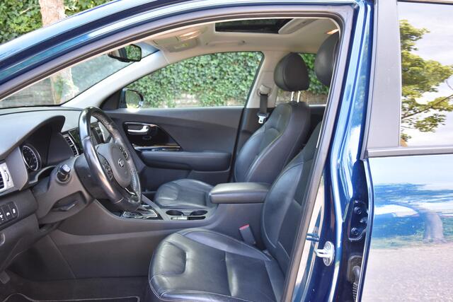 KIA Niro 1.6 GDi Hybrid BusinessLine | TREKHAAK | LEDER | SCHUIFDAK