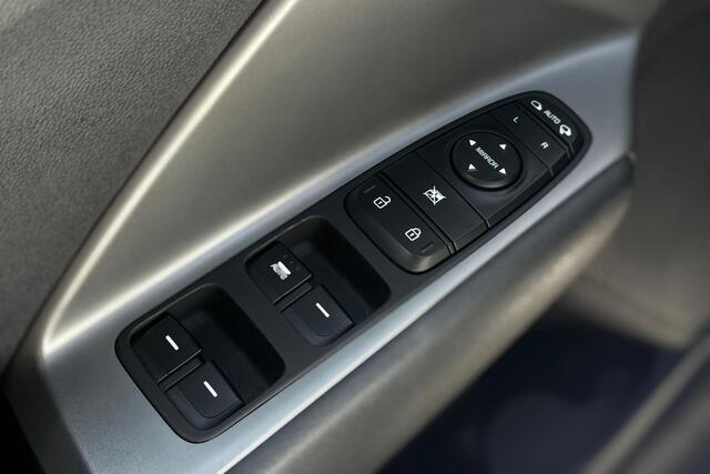 KIA Niro 1.6 GDi PHEV Dynamic Line 144pk - Stoel/Stuur verwarming - Camera - Carplay - ACC - Rijklaar