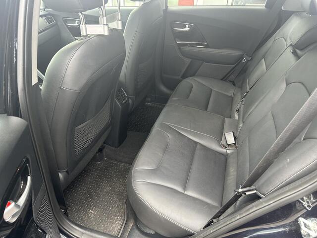 KIA Niro 1.6 GDi Hybrid ExecutiveLine Trekhaak | Stoelverwarming | Stoel Ventilatie voor | Stuurwielverwarming | Navigatie | Ledereninterieur