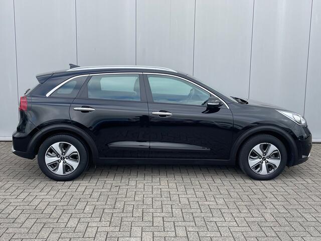 KIA Niro 1.6 GDi Hybrid First Edition Navigatie, Climate Control, Cruise Control, Half Leder, Trekhaak alleen voor Fietsendrager