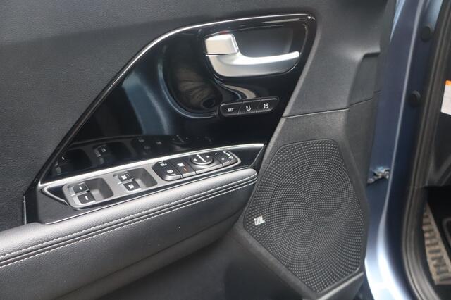 KIA Niro 1.6 GDi H. Execut Line | Geen import | Schuifdak | Luxe uitvoeri