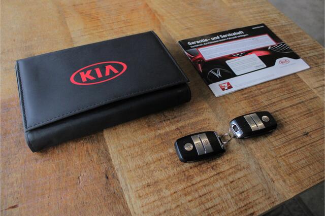 KIA Niro 1.6 GDi Hybrid ExecutiveLine |trekhaak|dealer onderhouden|elek stoelen|JBL|keyless|18"|