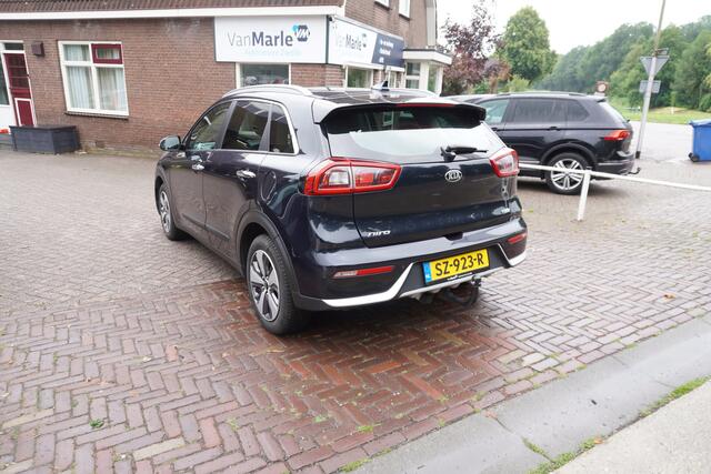KIA Niro 1.6 GDi Hybrid BusinessLine TREKHAAK LEER STOEL- EN STUURVERWARMING