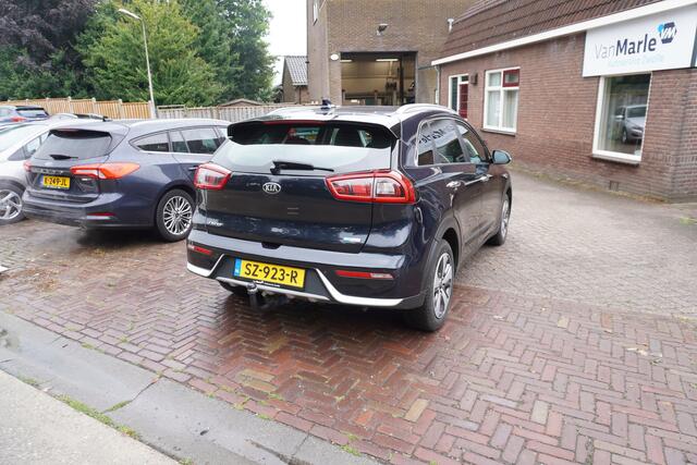 KIA Niro 1.6 GDi Hybrid BusinessLine TREKHAAK LEER STOEL- EN STUURVERWARMING