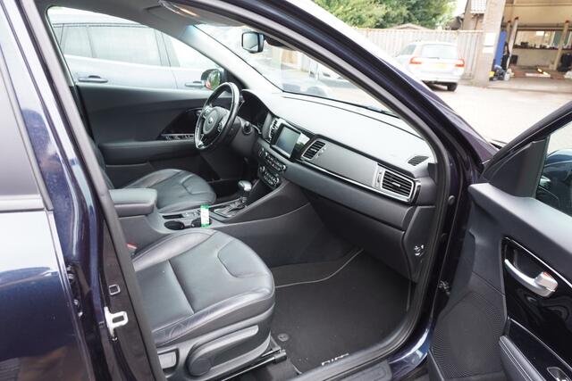KIA Niro 1.6 GDi Hybrid BusinessLine TREKHAAK LEER STOEL- EN STUURVERWARMING