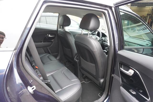 KIA Niro 1.6 GDi Hybrid BusinessLine TREKHAAK LEER STOEL- EN STUURVERWARMING
