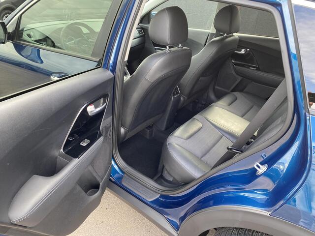 KIA Niro 1.6 GDi Hybrid Edition Navigatie, LMV, Dealerondehrouden, Privacy glass, Parkeersensoren, Achteruitijcamera