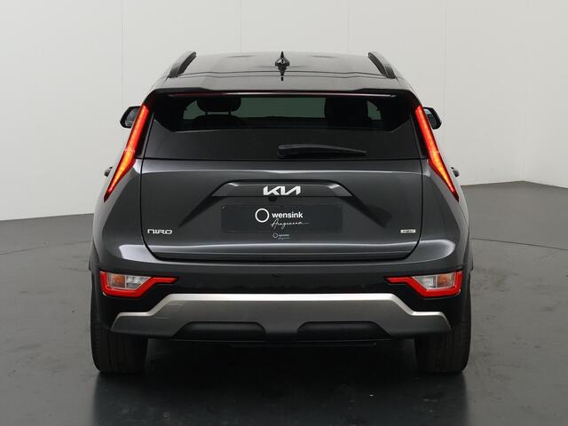 KIA Niro 1.6 GDi Hybrid DynamicLine Edition | 18" lichtmetalen velgen | Elektrisch verstelbare bestuurdersstoel met geheugen | Stoelventilatie | Elektrisch bedienbare achterklep