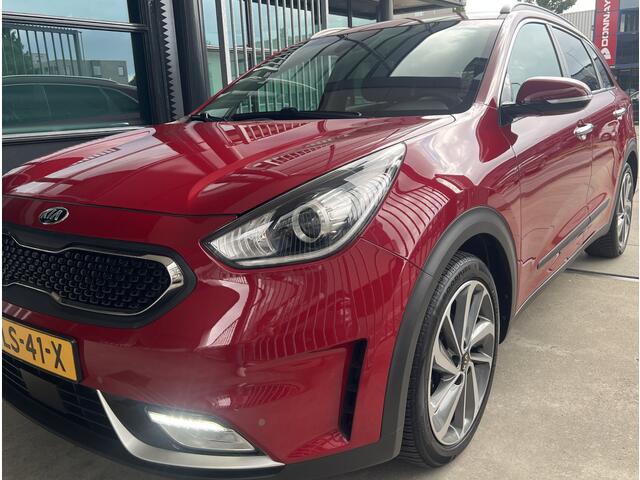 KIA Niro 1.6 GDi Hybrid BusinessLine | VOL! | LEDER | JBL | CAMERA | STOEL/STUURVERWARMING & VERKOELING | NAVI | CARPLAY / ANDROID | ELKTR. MEMORY STOEL | PDC V+A | KEYLESS | ADAPTIVE CRUISE CONTROL | LMV 18'' | CLIMATE CONTROL | BLUETOOTH