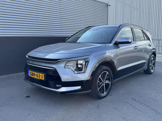 KIA Niro 1.6 GDi Hybrid DynamicPlusLine Schuif-/kanteldak, Head-up display, Stoel- & stuurverwarming, Navigatie, Lederen bekleding, Achteruitrij camera, parkeersensoren, Smart Key, NL-auto, BTW-auto