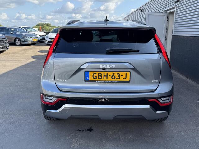KIA Niro 1.6 GDi Hybrid DynamicPlusLine Schuif-/kanteldak, Head-up display, Stoel- & stuurverwarming, Navigatie, Lederen bekleding, Achteruitrij camera, parkeersensoren, Smart Key, NL-auto, BTW-auto