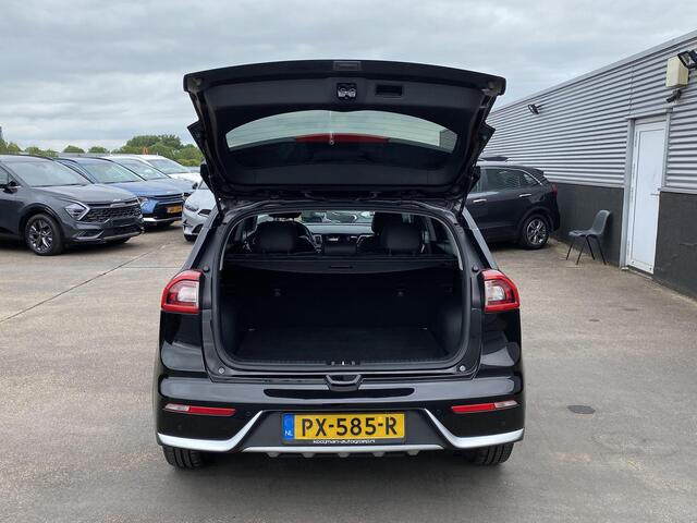 KIA Niro 1.6 GDi Hybrid BusinessLine Lederen bekleding, Stoel- & Stuurwielverwarming, Keyless, navigatie Apple CarPlay/Android Auto, achteruitrij camera, adaptieve cruise control, Navigatie, Dealeronderhouden