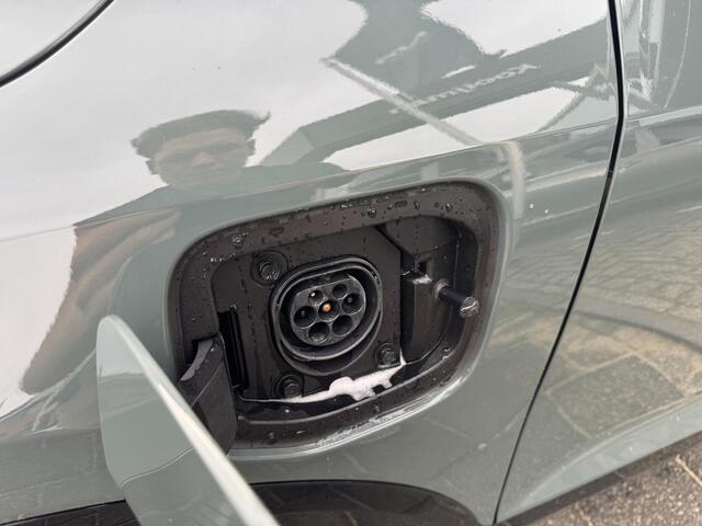KIA Niro 1.6 GDi PHEV DynamicLine | Unieke Kleur | Trekhaak | Navigatie | Apple Carplay/Android Auto | Parkeersensoren Voor/Achter| Enz...