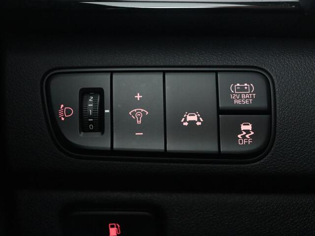 KIA Niro 1.6 GDi Hybrid DynamicLine | Trekhaak | Camera | Carplay | Half leder | Navigatie | Parkeerhulp | Climate control | Cruise control