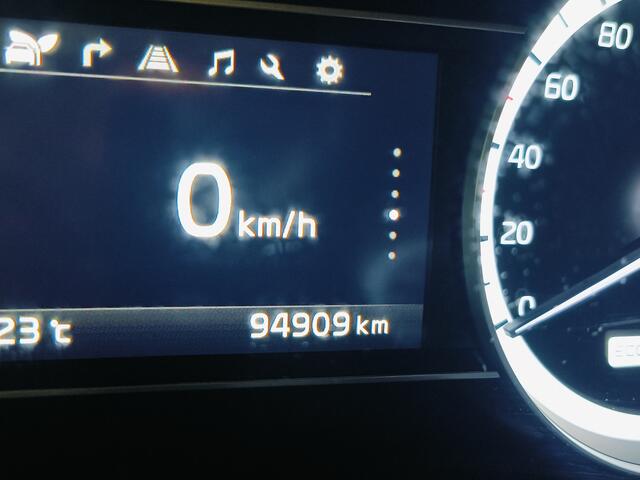KIA Niro 1.6 GDi Hybrid DynamicLine Travel Connect Rijklaar + 12 maanden Bovag-garantie Henk Jongen Auto's in Helmond, al 50 jaar service zoals 't hoort!