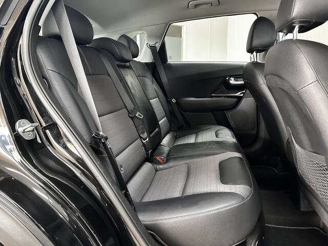 KIA Niro 1.6 GDi Hybrid ExecutiveLine/ Automaat!/ Bi-Xenon/ Trekhaak/ Camera/ LED Dagrijverl./ Apple+Android/ Half-LEDER/ Clima/ Navi/ Cruise/ Bluetooth/ Multi.LEDER.Stuur/ Elek.Pakket/ Isofix/ PDC Achter.