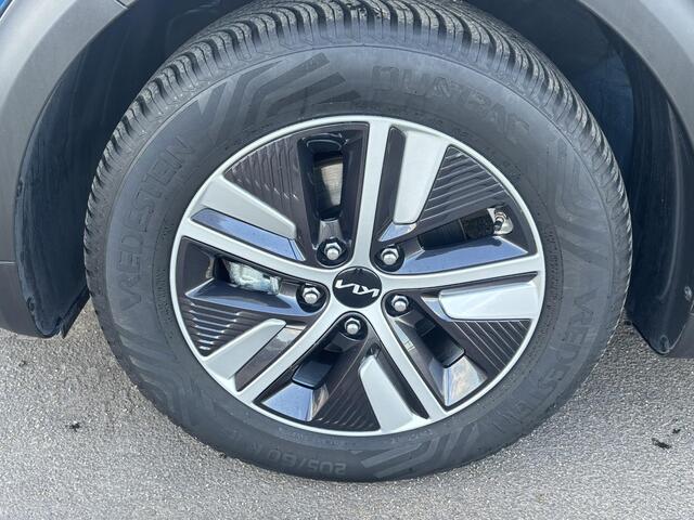 KIA Niro 1.6 GDi Hybrid DynamicLine Navigatie, NL-auto, Nieuw logo! 1e eign. Nederlandse auto, All-season banden, Achteruitrijcamera, Adaptieve cruise control, Dealer onderhouden