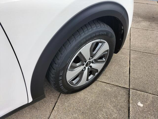 KIA Niro 1.6 GDi Hybrid BusinessLine Camera / Navigatie / Leder / Trekhaak