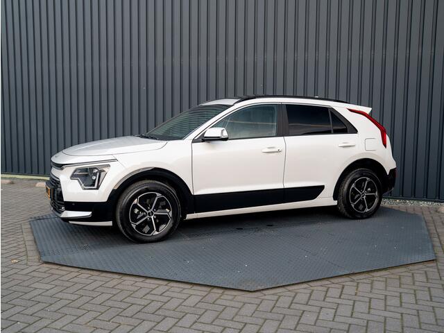 KIA Niro 1.6 GDi Hybrid DynamicPlusLine | Trekhaak | Schuif/Kanteldak | Head Up | Elk. A-klep | Leder | Prijs Rijklaar!!