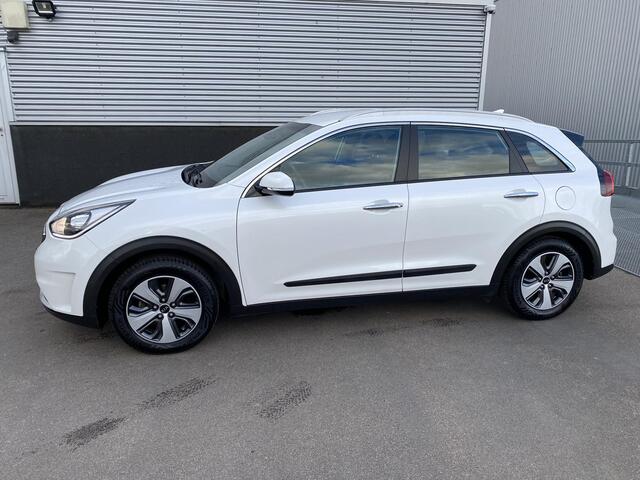 KIA Niro 1.6 GDi Hybrid First Edition Trekhaak, Navigatie, Dealeronderhouden, Apple CarPlay/Android Auto, parkeersensoren, achteruitrij camera, cruise control