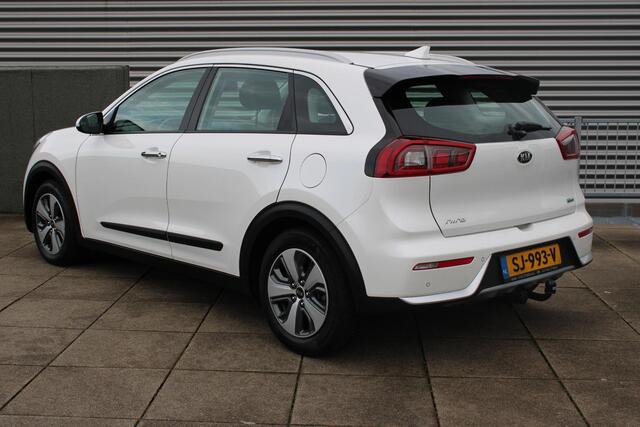 KIA Niro 1.6 GDi Hybrid DynamicLine All season / dealeronderhouden / 1300KG Trekgewicht
