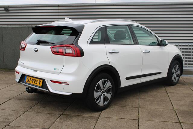 KIA Niro 1.6 GDi Hybrid DynamicLine All season / dealeronderhouden / 1300KG Trekgewicht