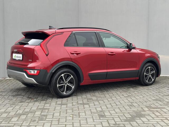 KIA Niro 1.6 GDi PHEV DynamicLine Automaat / Fabrieksgarantie tot 5-2028 / Dealer onderhouden / 1.300kg trekgewicht / All season banden / Stuur & Stoelverwarming / Apple Carplay Android Auto / Camera /