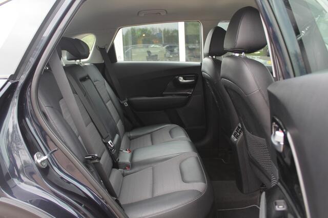 KIA Niro 1.6 GDi Hybrid ExecutiveLine / Camera / Leder / Navigatie / Leder / 16'' / Stuur+Stoelverwarming / Cruise Control