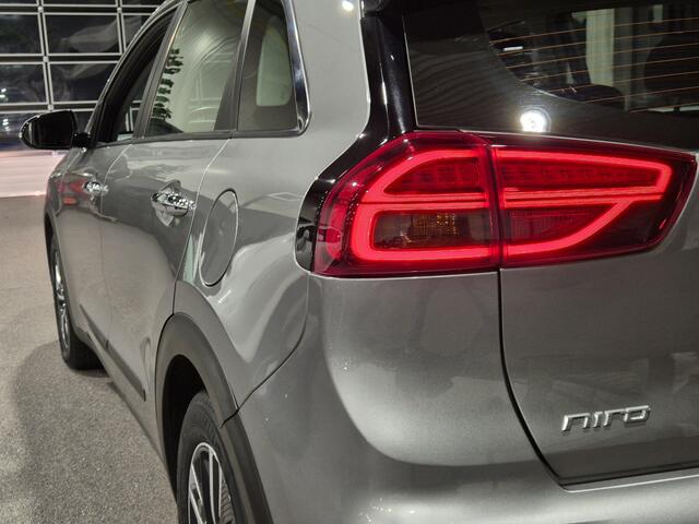 KIA Niro 1.6 GDi Hybrid ExecutiveLine Half leer | Trekhaak | LED | Carplay/Android