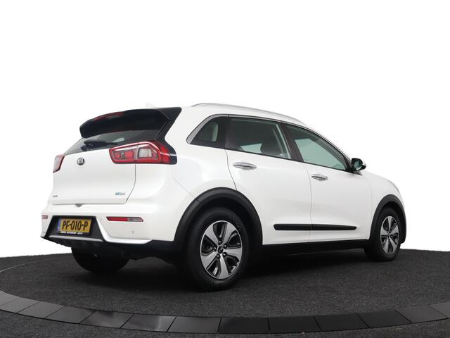 KIA Niro 1.6 GDi Hybrid First Edition Automaat - Achteruitrijcamera - Adaptive Cruise Control - Navigatie - DAB - Climate Control - 12 maanden BOVAG Garantie