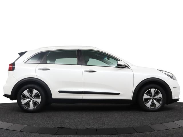KIA Niro 1.6 GDi Hybrid First Edition Automaat - Achteruitrijcamera - Adaptive Cruise Control - Navigatie - DAB - Climate Control - 12 maanden BOVAG Garantie