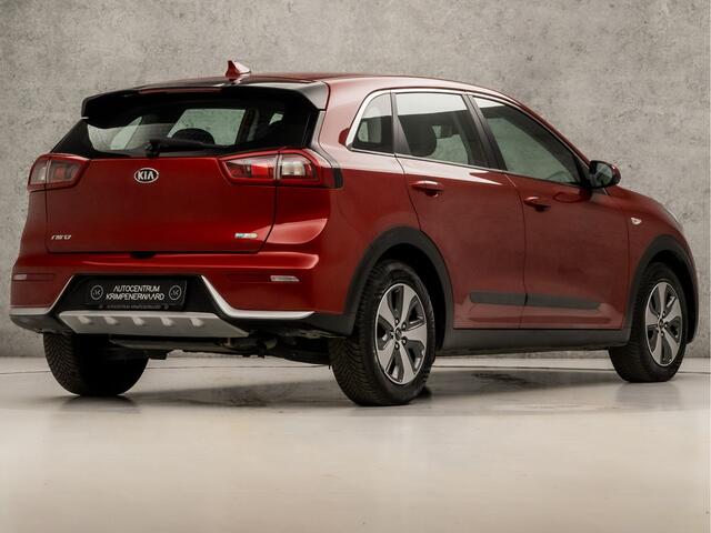 KIA Niro 1.6 GDi Hybrid Automaat (APPLE CARPLAY, NAVIGATIE, CLIMATE, CAMERA, SPORTSTOELEN, CRUISE, PARKEERSENSOREN, NIEUWSTAAT)