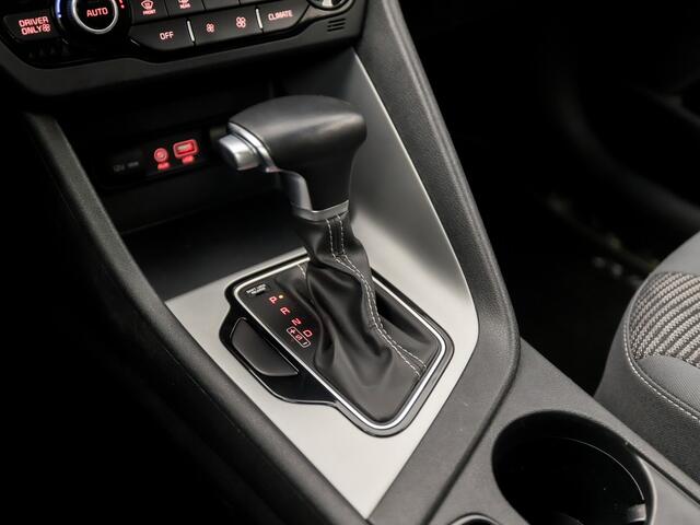 KIA Niro 1.6 GDi Hybrid Automaat (APPLE CARPLAY, NAVIGATIE, CLIMATE, CAMERA, SPORTSTOELEN, CRUISE, PARKEERSENSOREN, NIEUWSTAAT)