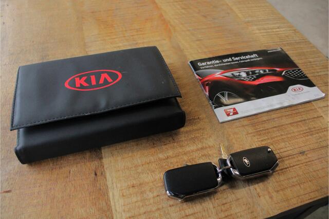 KIA Niro 1.6 GDi Hybrid DynamicLine |trekhaak|stuurwielverwarming|parkeersensoren|navigatie|ACC|