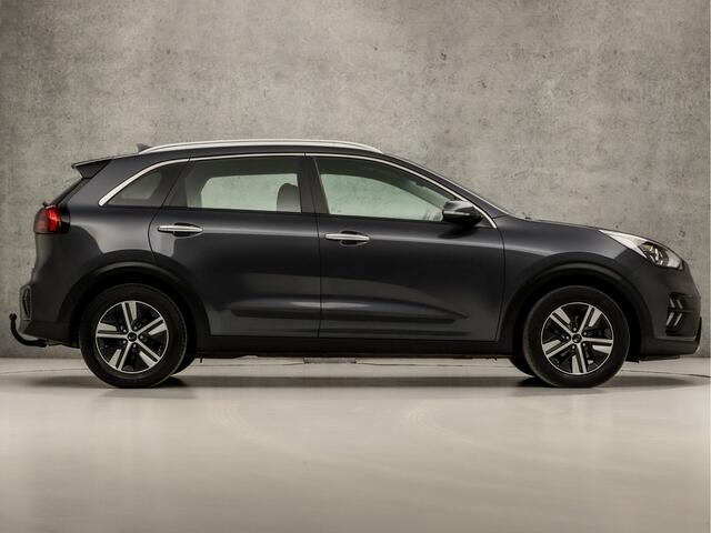 KIA Niro 1.6 GDi Hybrid DynamicLine 142Pk Automaat (APPLE CARPLAY, GROOT NAVI, CAMERA, LEDER, ADAPTIVE CRUISE, SPORTSTOELEN, KEYLESS, TREKHAAK, NIEUWSTAAT)