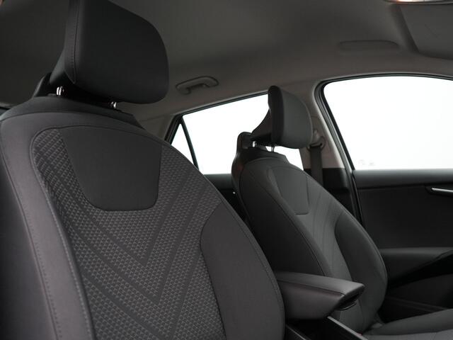 KIA Niro 1.6 GDi DynamicLine Plug In Hybrid 182pk Dealer O.H. PHEV | Trekhaak Afn. | Camera | Stoelen & Stuur Verwarmd | Pilot Assist | Apple Carplay | Cruise Control | Virtual | DAB |