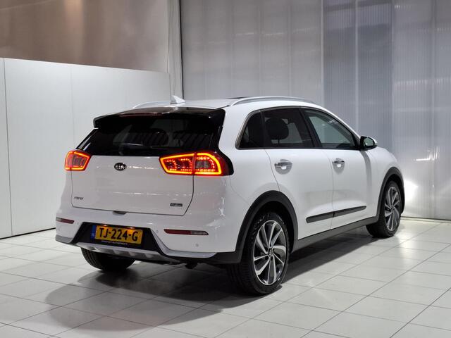 KIA Niro 1.6 GDi Hybrid Design Edition , Stoel en Stuur verwarming, schuif kantel dak. Navigatie.