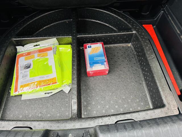 KIA Niro 1.6 GDi Hybrid DynamicLine Navi | Clima | Cruise | Camera