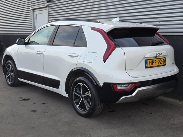 KIA Niro 1.6 GDi Hybrid DynamicPlusLine Schuif-/kanteldak, dodehoek detectie, parkeersensoren v&a, stoel- & stuurwiel verwarming, navigatie, Apple CarPlay/Android Auto, achteruitrij camera