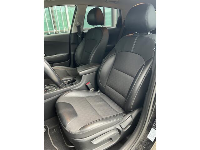 KIA Niro 1.6 GDi Hybrid DynamicLine | AUTOMAAT | CAMERA | NAVI | CARPLAY / ANDROID | PDC | ADAPTIVE CRUISE CONTROL | LMV | CLIMATE CONTROL | BLUETOOTH | DAB