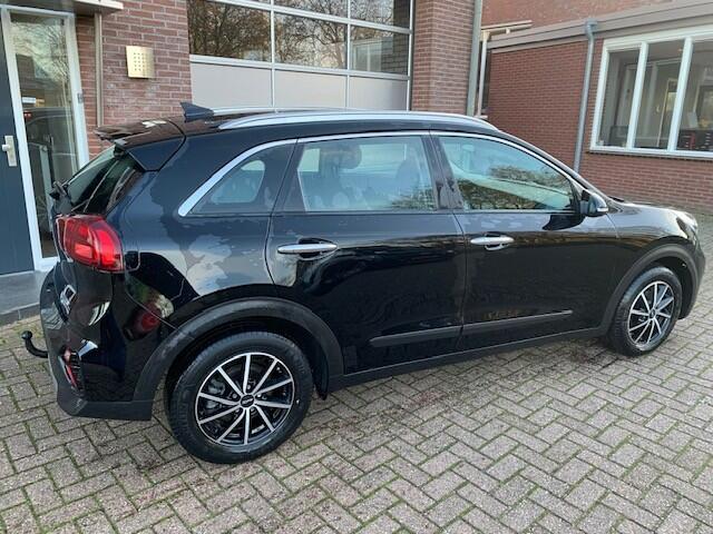 KIA Niro 1.6 GDi Hybrid DynamicLine trekhaak , camera , half leder