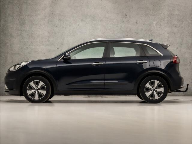 KIA Niro 1.6 GDi Hybrid Dynamic 142Pk Automaat (APPLE CARPLAY, NAVIGATIE, CAMERA, LEDER, CLIMATE, TREKHAAK, SPORTSTOELEN, PARKEERSENSOREN, CRUISE, LANE ASSIST, NIEUWE APK, NIEUWSTAAT)