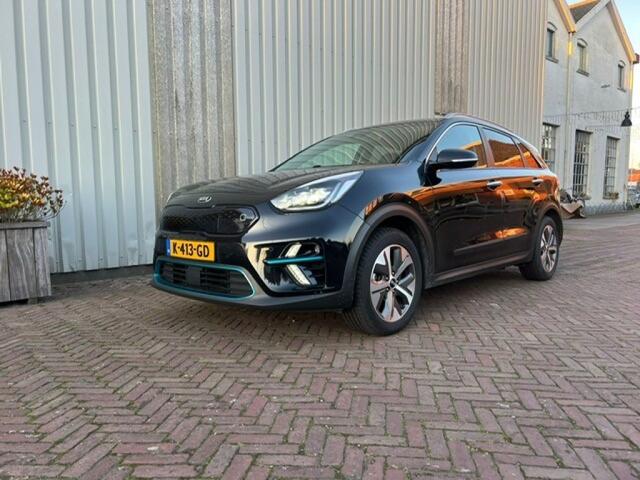 KIA Niro Executive Line, 3 fase, 64kWh, 204 Pk, Warmtepomp, leder, SOH 98% JBL Navi Car play Kia dealer ondehouden
