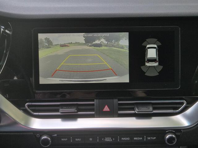 KIA Niro 1.6 GDi Hybrid DynamicPlusLine Automaat / Apple Carplay & Android Auto / Stuur & Stoelverwarming / Adaptieve Cruise Control / Achteruitrijcamera / Climate Control / Parkeersensoren Voor & Achter / Lichtmetalen Velgen / Navigatie / JBL Audio /