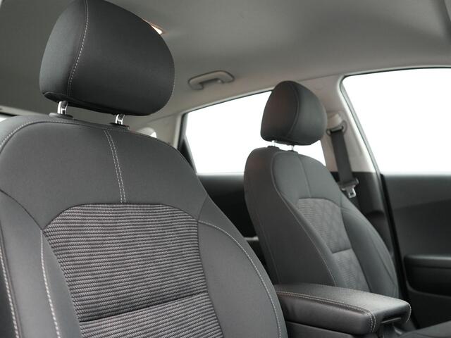 KIA Niro 1.6 GDi DynamicLine Plug In Hybrid 142pk Dealer O.H. PHEV | Trekhaak Afn. | Adaptive Cruise | Camera | Apple Carplay | DAB |